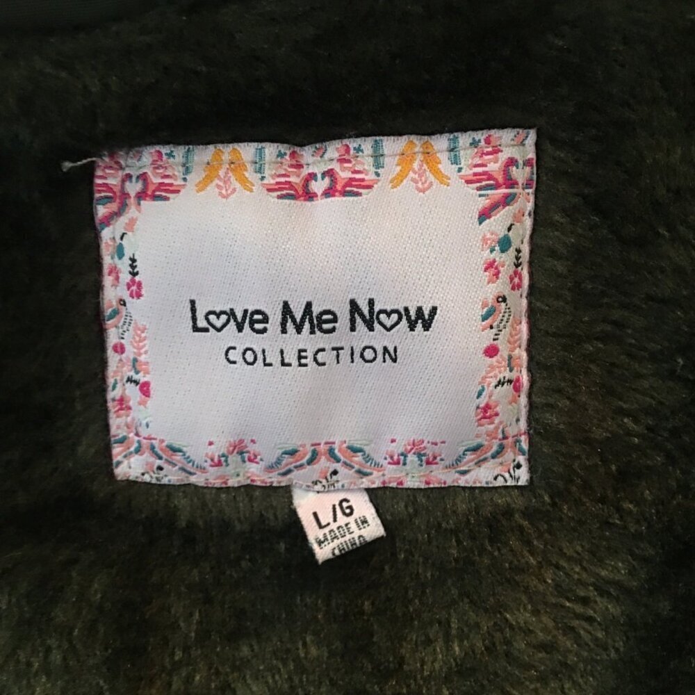 Love Me Now Collection - Picture 4 of 11